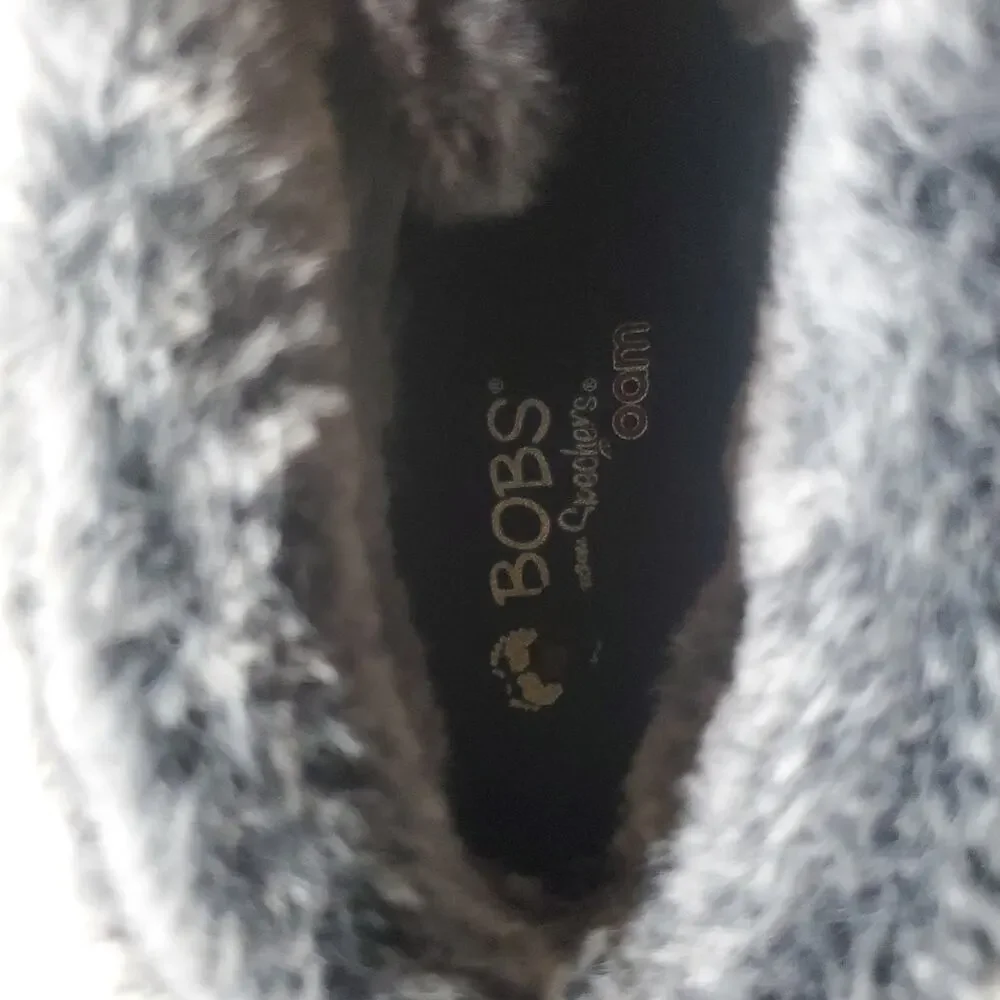 BOBs by Sketchers Womens Gray Fur trimmed Bootie Size 5.5 Csbincore Granny Boho